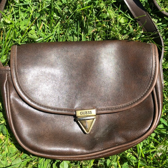 SOLD GUESS crossbody Leather Purse. - Picture 2 of 5